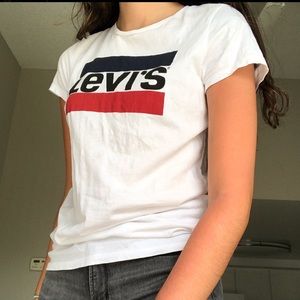 Levi’s top